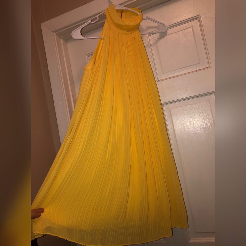 Small yellow dress!